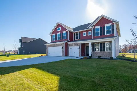 Exterior - 7725 Rolling Green Dr, Plainfield, IN 46168 photo 2 of 12