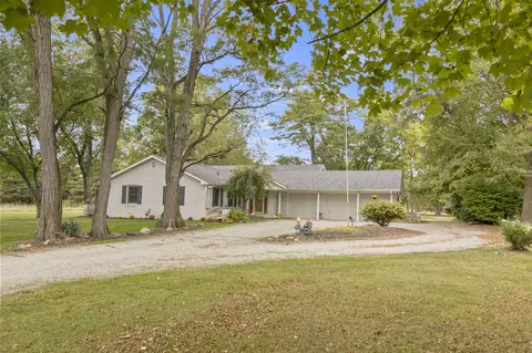 13388 Six Points Rd, Carmel, IN 46032 photo 2