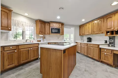 13388 Six Points Rd, Carmel, IN 46032 photo 4