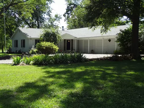13388 Six Points Rd, Carmel, IN 46032