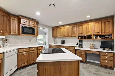 13388 Six Points Rd, Carmel, IN 46032 photo 5