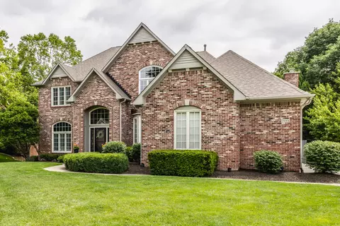 7083 Fox Hollow Rdg, Zionsville, IN 46077