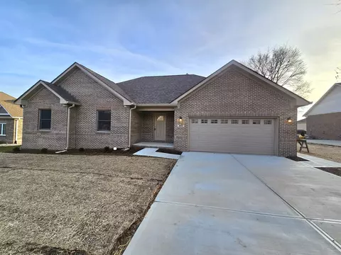 289 S Woodridge Dr, Pittsboro, IN 46167