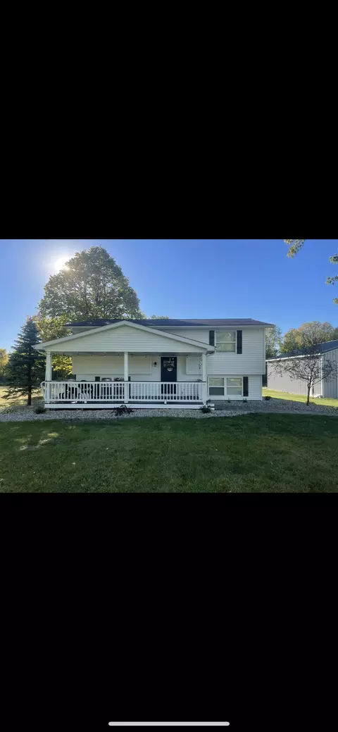 9679 N 400 E, Alexandria, IN 46001
