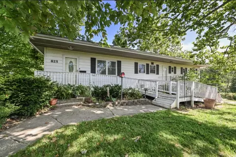 825 Sycamore Rd, Batesville, IN 47006