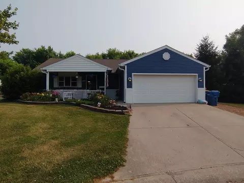 912 Golden Ct, Greencastle, IN 46135