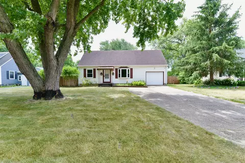 5327 Carlton Way, Indianapolis, IN 46224