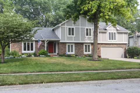 402 Westminster Dr, Noblesville, IN 46060