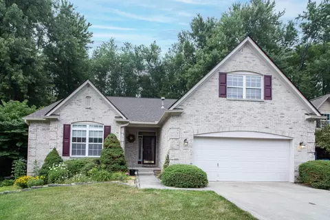 1560 Glen Manor Ct, Carmel, IN 46032