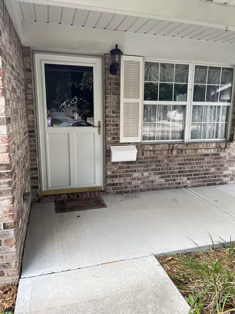 315 Dangerfield Dr, Beech Grove, IN 46107