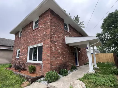 218 W Vinyard St, Anderson, IN 46012