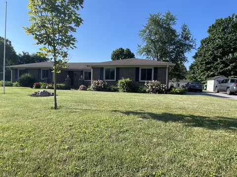 6503 Oakridge Dr, Avon, IN 46123