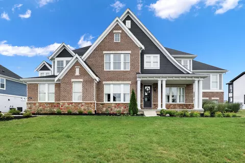 4837 Aberdeen Dr, Zionsville, IN 46077
