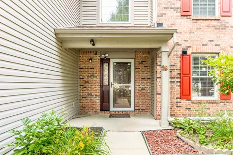 6029 Lakemanor Ct, Indianapolis, IN 46254