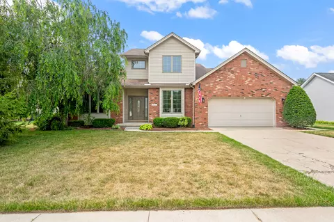 2045 Cheyenne Trl, Columbus, IN 47203