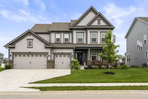 16492 Wilsons Farm Dr, Fishers, IN 46040