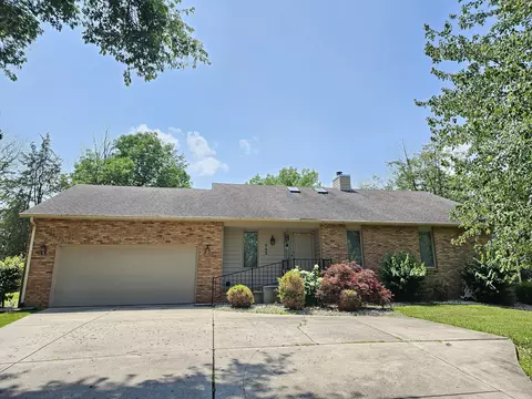 442 Ridgeview Ln, Columbus, IN 47201