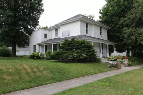 213 W Main St, Ladoga, IN 47954