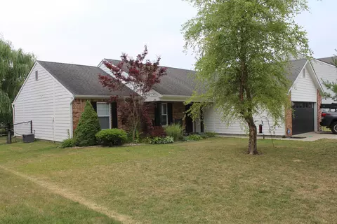 55 Cedarwood Ct, Whiteland, IN 46184