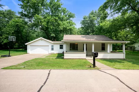 4110 E 36th St, Anderson, IN 46017