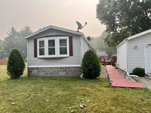 905 Gray St, Veedersburg, IN 47987