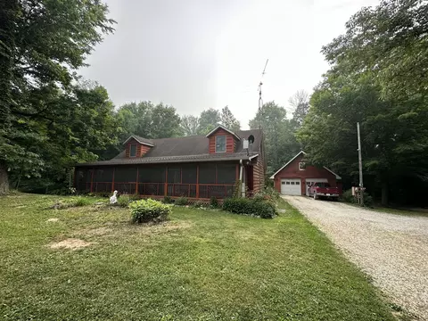 11934 E Pocahontas Dr, Greencastle, IN 46135