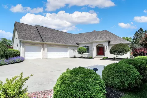 7570 Daybreak Cir, Fishers, IN 46038