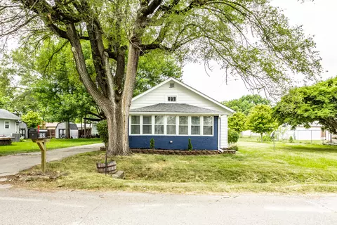 352 Laclede St, Indianapolis, IN 46241