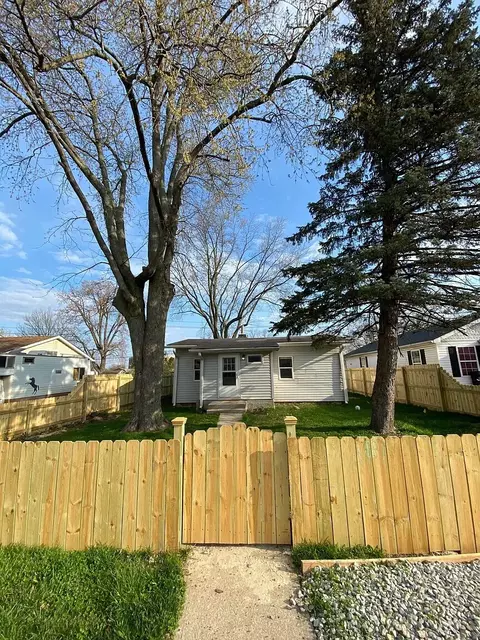 1520 Edgecombe Ave, Indianapolis, IN 46227