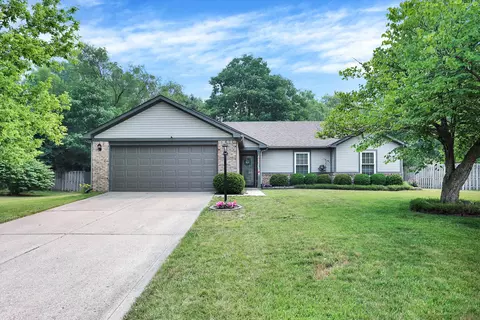 5535 Oakcrest Dr, Indianapolis, IN 46237