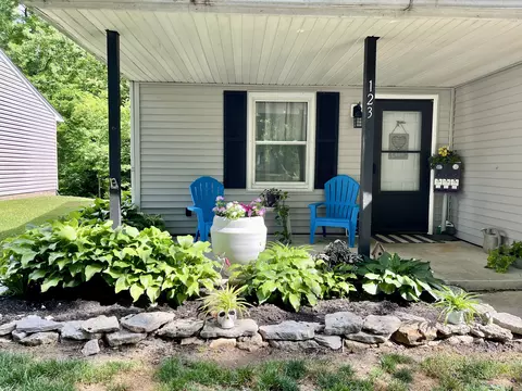 123 Brookside Dr, Hope, IN 47246 photo 2