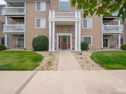 5011 Opal Ridge Ln #103, Indianapolis, IN 46237