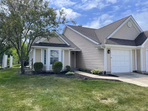 8143 Crook Dr N, Indianapolis, IN 46256