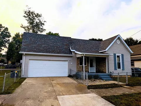 326 E 10th St, Rushville, IN 46173