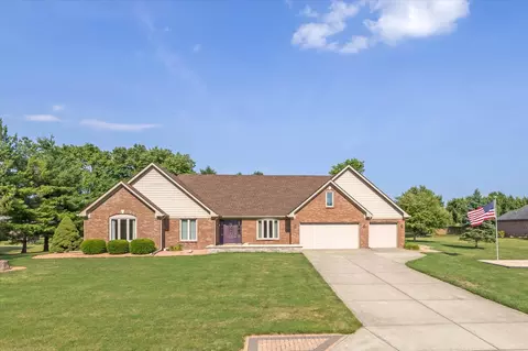 4745 S Blackberry Ct, New Palestine, IN 46163