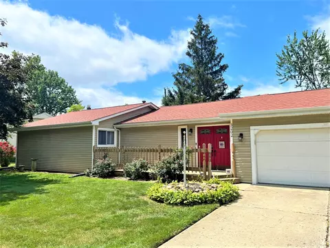 3202 Beech Dr, Columbus, IN 47203