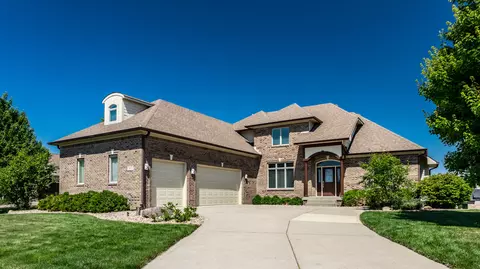 5446 Camden Ln, Greenwood, IN 46143