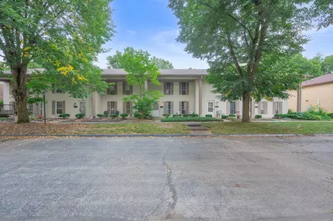 4223 Greenway Dr, Indianapolis, IN 46220