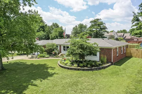 1522 Chapman Dr, Greenfield, IN 46140