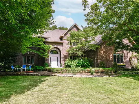 1077 Pebble Brook Dr, Noblesville, IN 46062