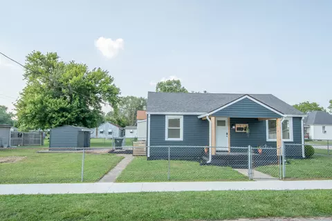 734 Washington St, Hope, IN 47246