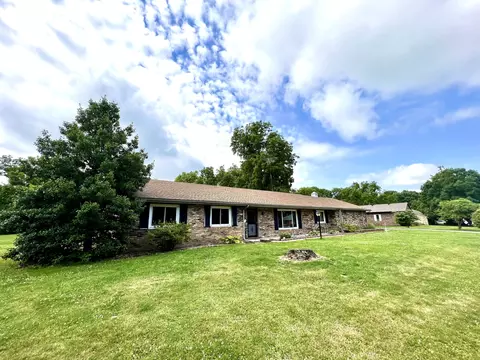 4701 W Kenn Dr, Muncie, IN 47302