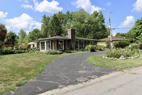 901 Valley Dr, Crawfordsville, IN 47933
