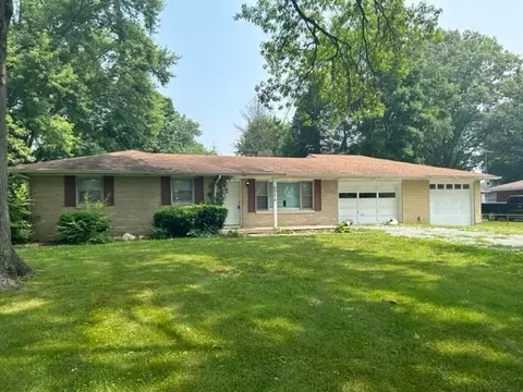 2774 W Hickory Dr, Anderson, IN 46013