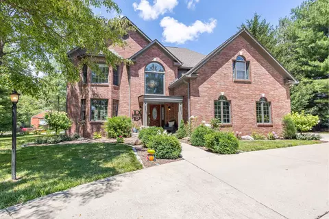 5520 W Stones Crossing Rd, Greenwood, IN 46143