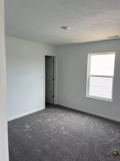8281 Juniper Ln, Pendleton, IN 46064 photo 4