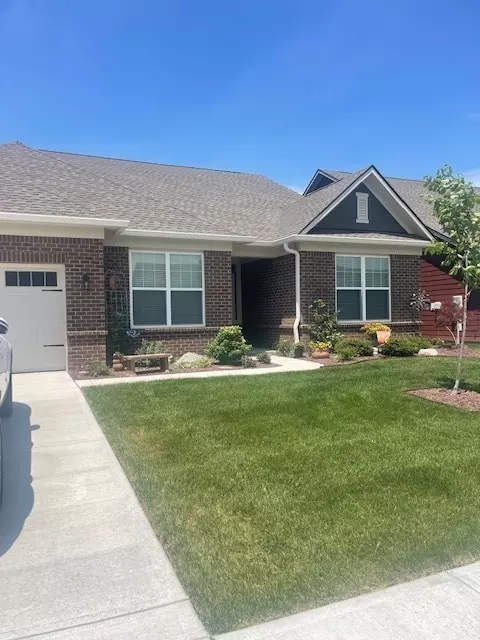 5262 Parkhurst Xing, Mccordsville, IN 46055