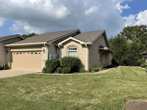 941 Kirkpatrick Pl, Greenfield, IN 46140