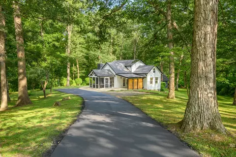 431 N Country Club Rd, Columbus, IN 47201