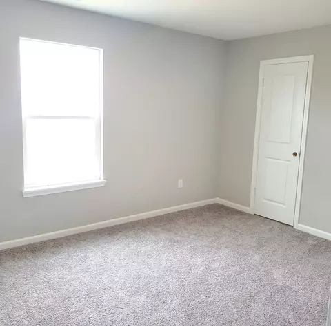 364 Blarney Dr, Pendleton, IN 46064 photo 9